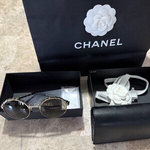 GUARANTEED AUTHENTIC CHANEL SUNGLASSES WITH CASE! BNWT! RARE AND STUNNING!!